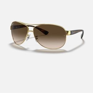 Woman’s RayBans Style 3386 Excellent Condition worn handful of times